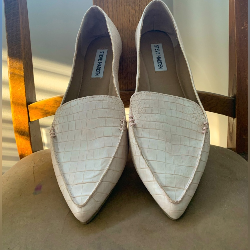 Steve Madden light pink flats never worn